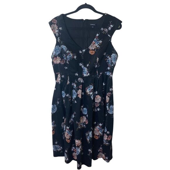 Torrid Floral Fit and Flare Dress Sz 12 - Picture 1 of 5